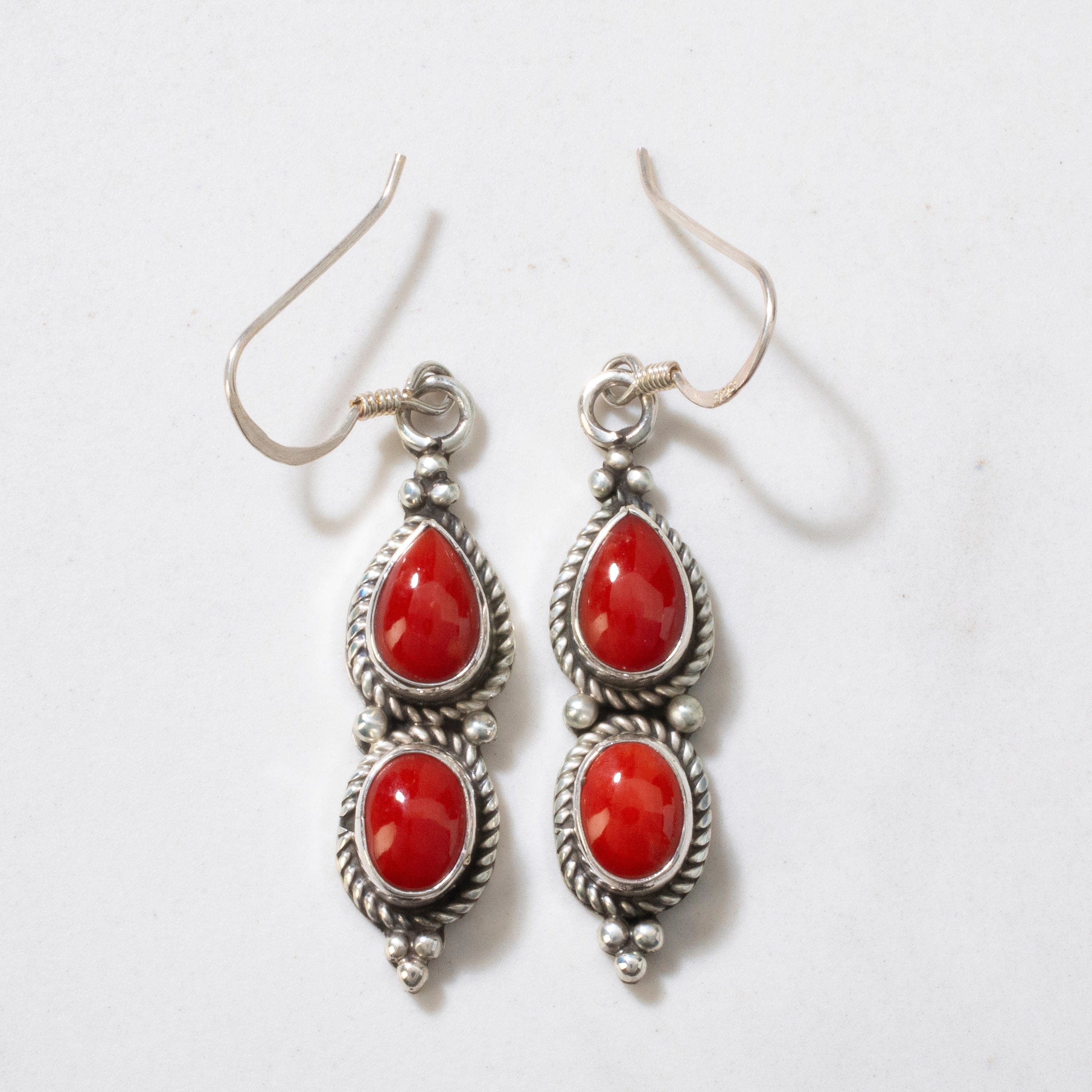 Kalifano Native American Jewelry Red Coral Dangle Navajo USA Native American Made 925 Sterling Silver Earrings with French Hook NAE500.010