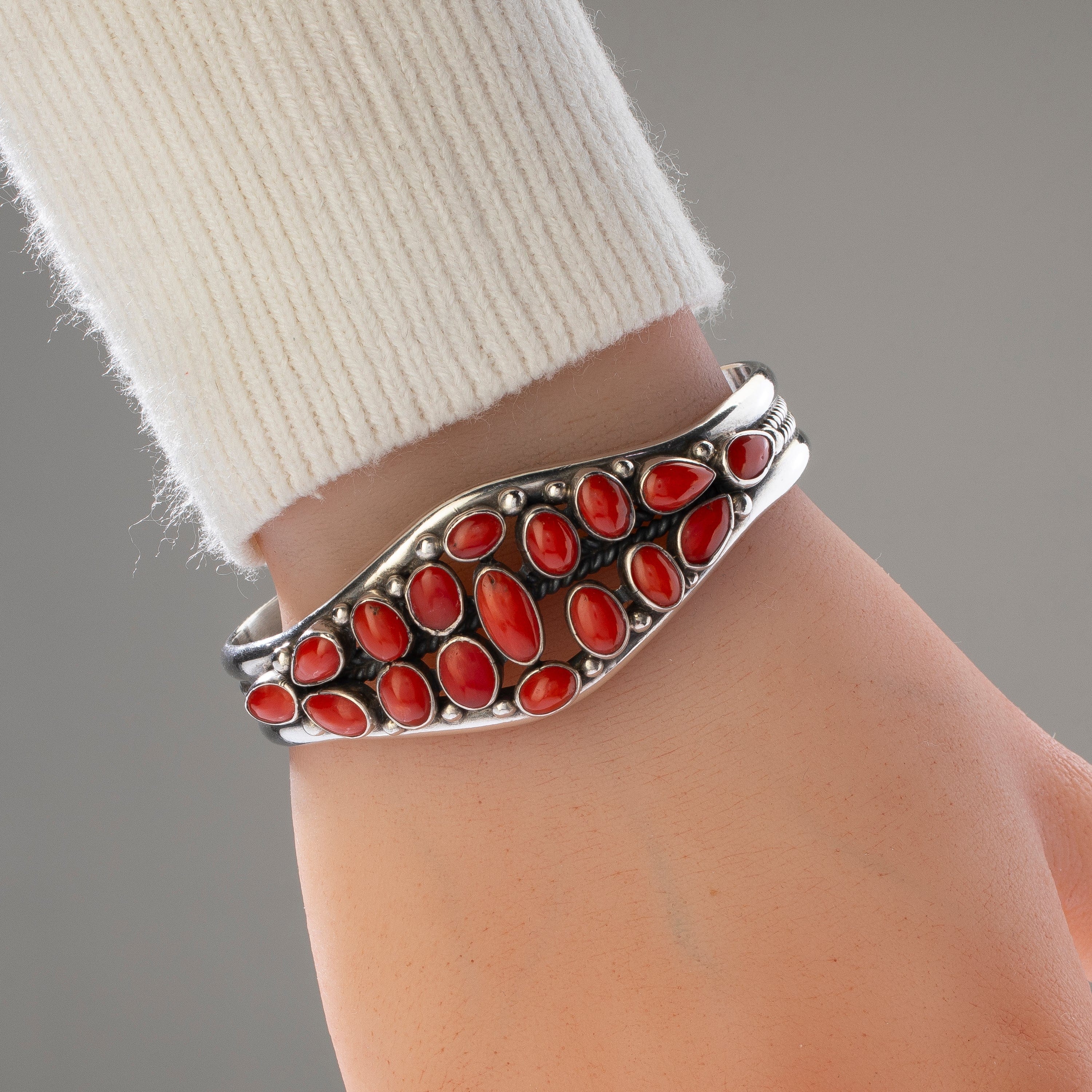 Kalifano Native American Jewelry Red Coral Navajo USA Native American Made 925 Sterling Silver Cuff NAB2400.016