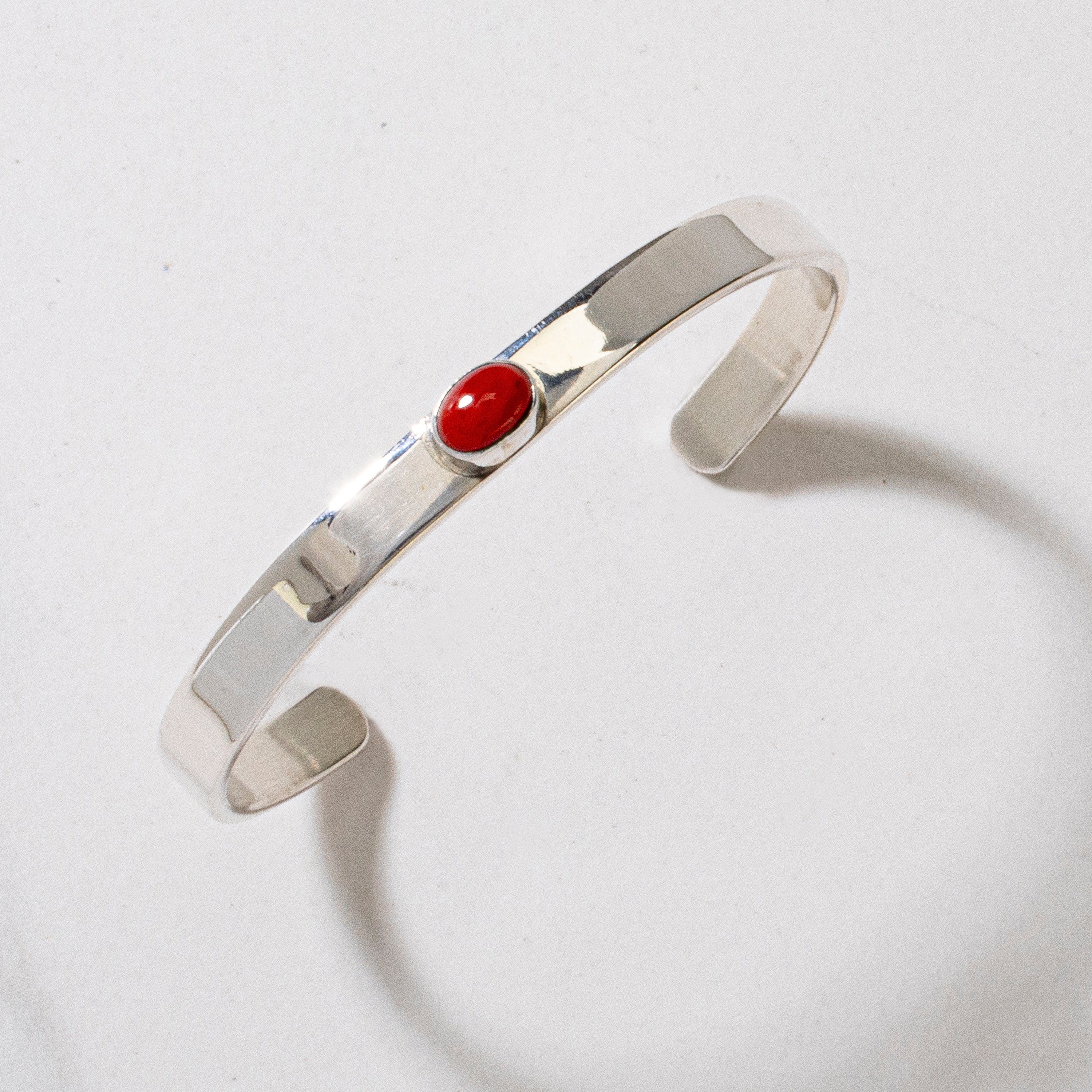 Kalifano Native American Jewelry Red Coral Navajo USA Native American Made 925 Sterling Silver Cuff NAB500.011