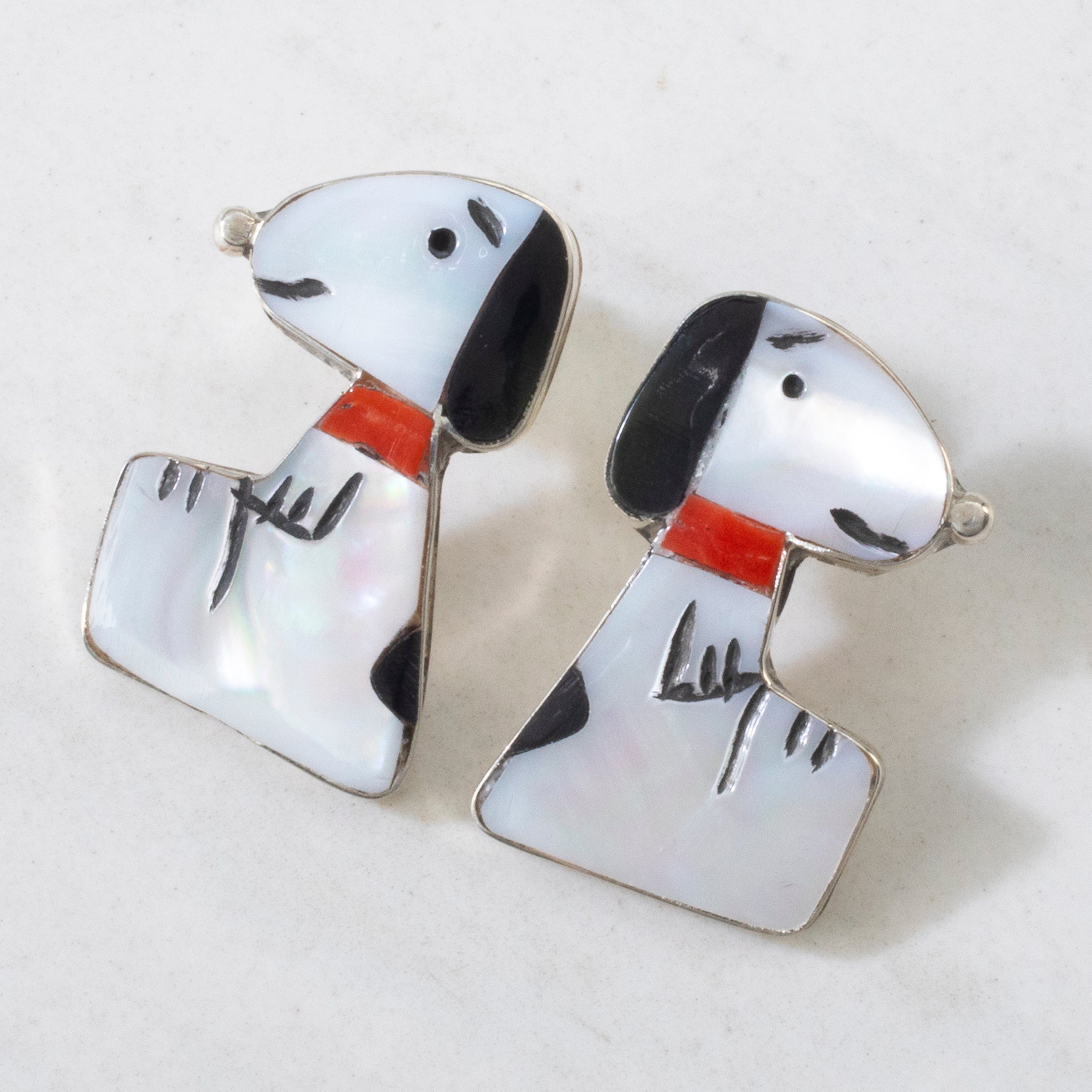 Kalifano Native American Jewelry Shenel Comosona Multi Gem Snoopy USA Zuni Native American Made 925 Sterling Silver Earrings with Stud Backing NAE400.056