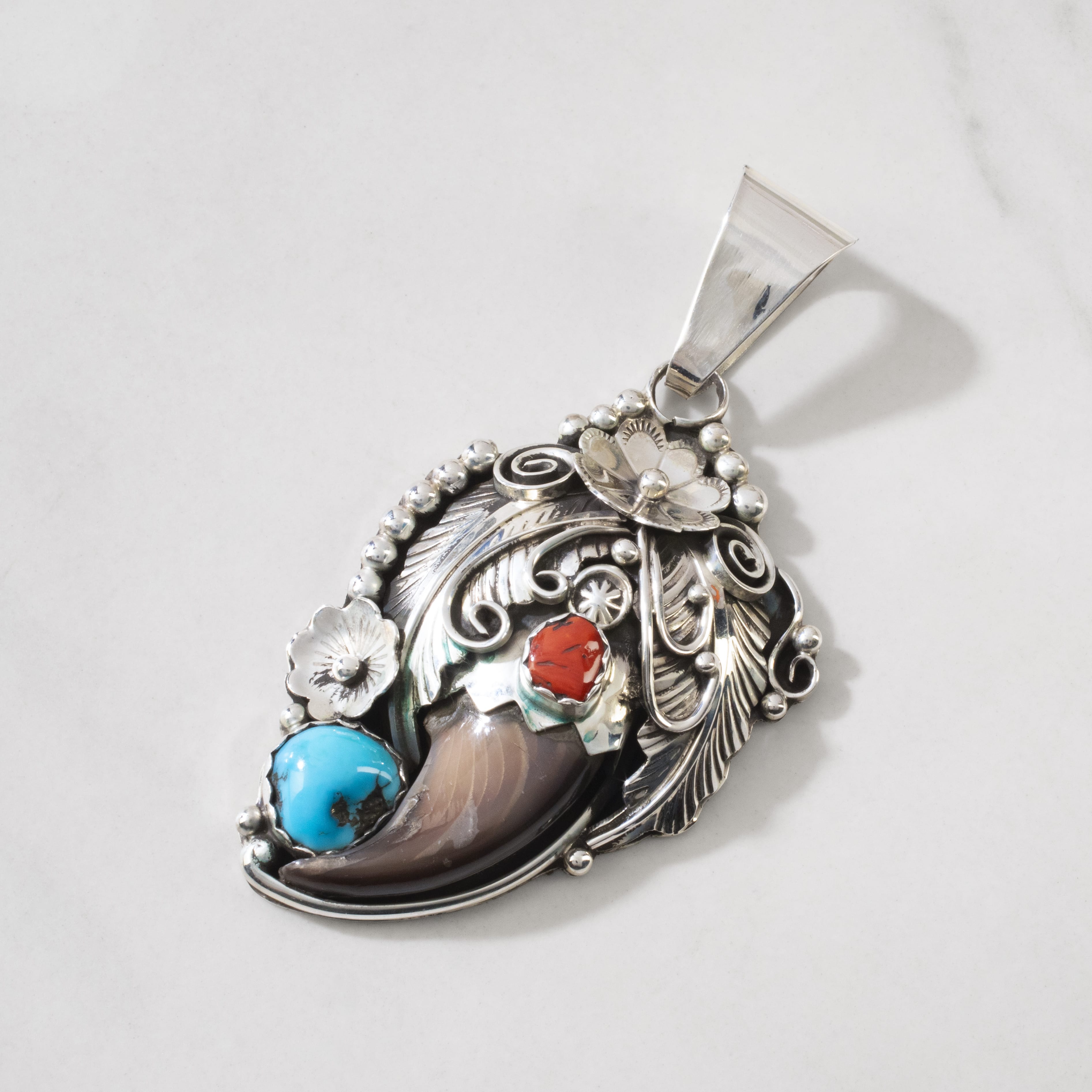 Kalifano Native American Jewelry Sleeping Beauty & Coral Bear Claw Navajo USA Native American Made 925 Sterling Silver Pendant NAN2400.020