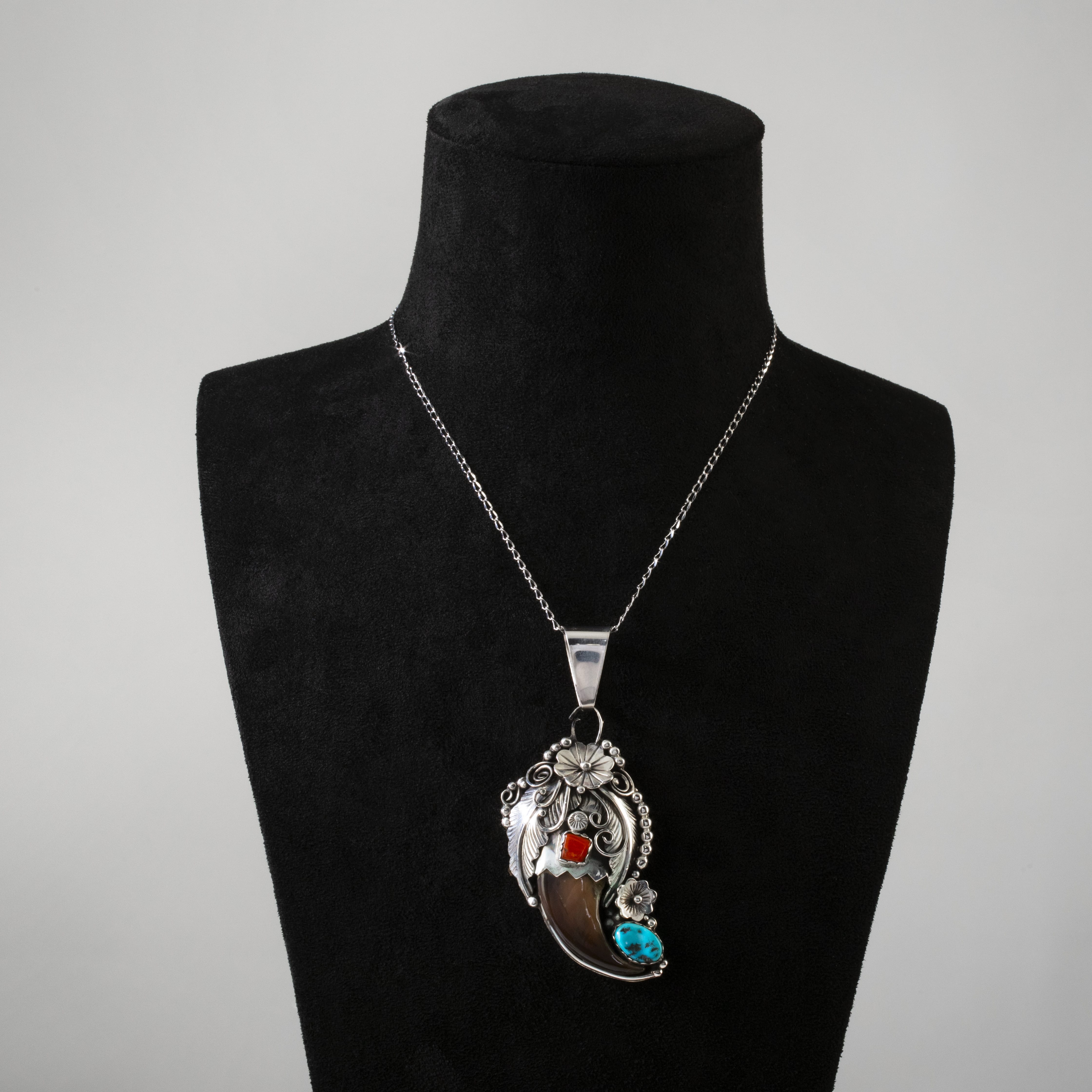 Kalifano Native American Jewelry Sleeping Beauty & Coral Bear Claw Navajo USA Native American Made 925 Sterling Silver Pendant NAN2400.022