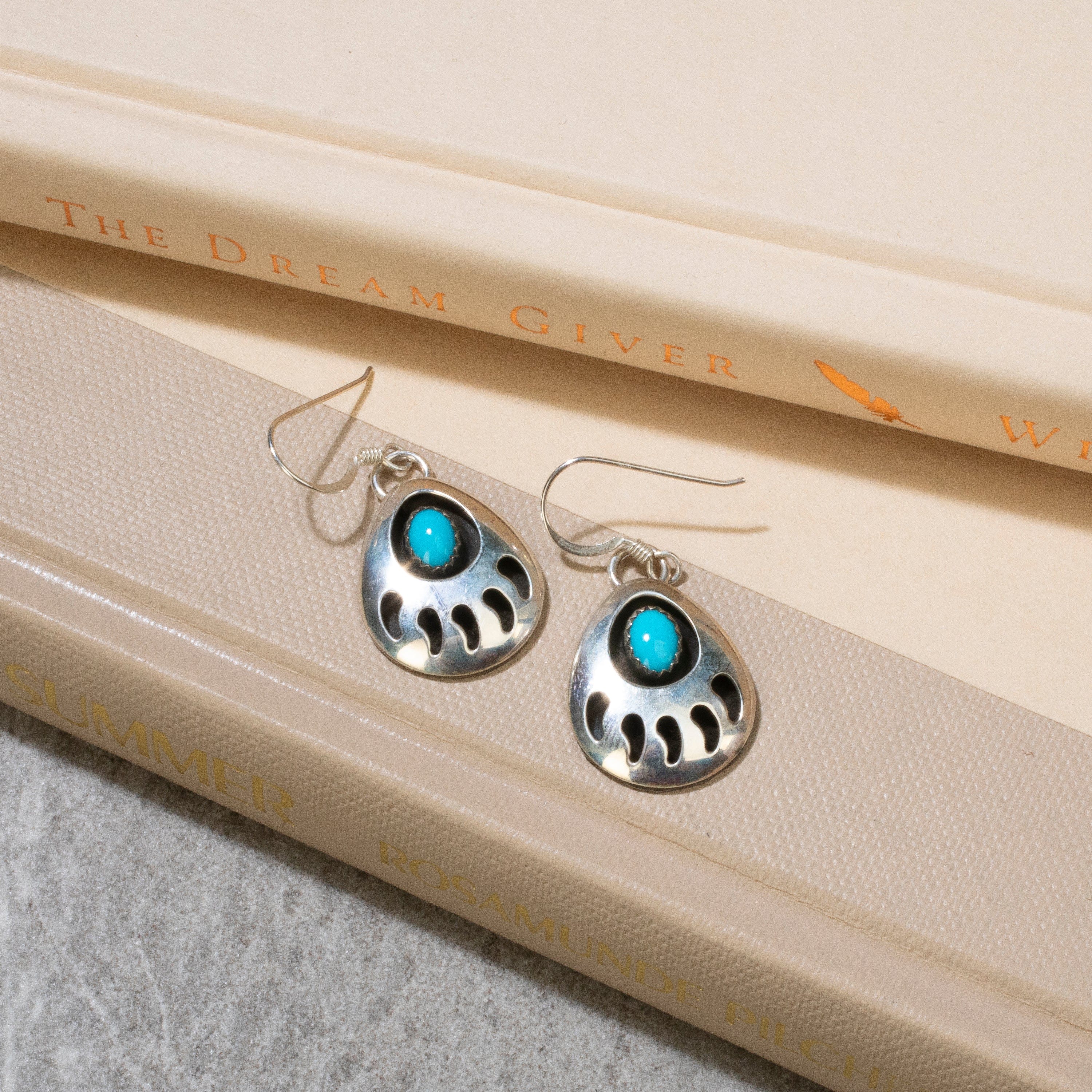 Kalifano Native American Jewelry Sleeping Beauty Turquoise Bear Paw Navajo USA Native American Made 925 Sterling Silver Earrings with French Hook NAE250.007