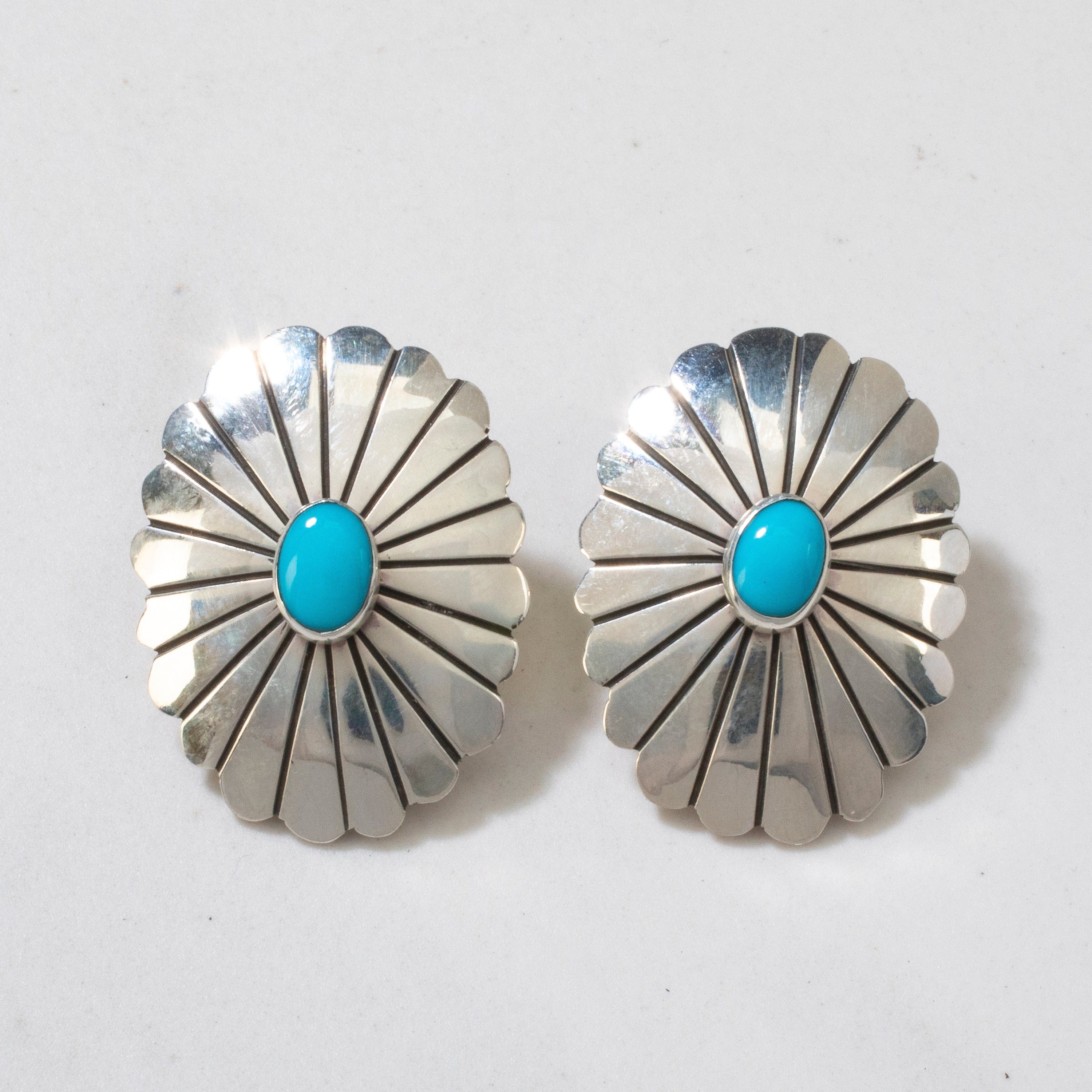 Kalifano Native American Jewelry Sleeping Beauty Turquoise Flower Navajo USA Native American Made 925 Sterling Silver Earrings with Clip On Backing NAE500.012