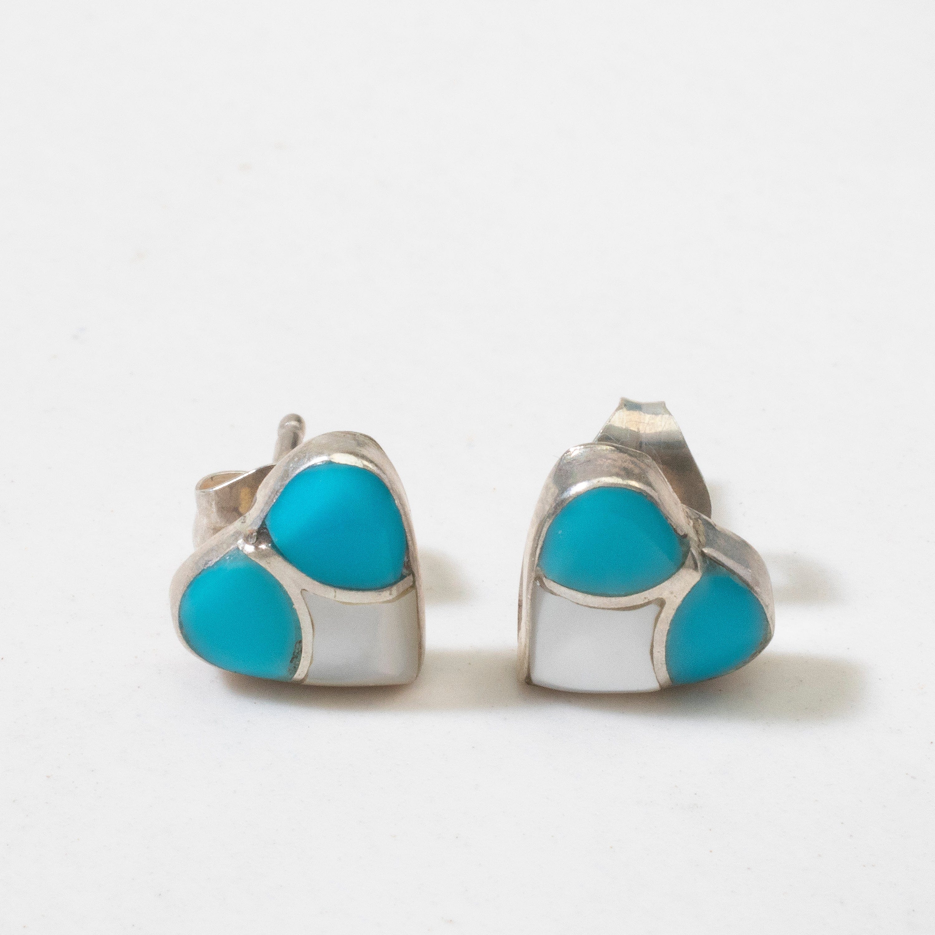 Kalifano Native American Jewelry Sleeping Beauty Turquoise & Mother of Pearl Heart Navajo USA Native American Made 925 Sterling Silver Earrings with Stud Backing NAE100.008