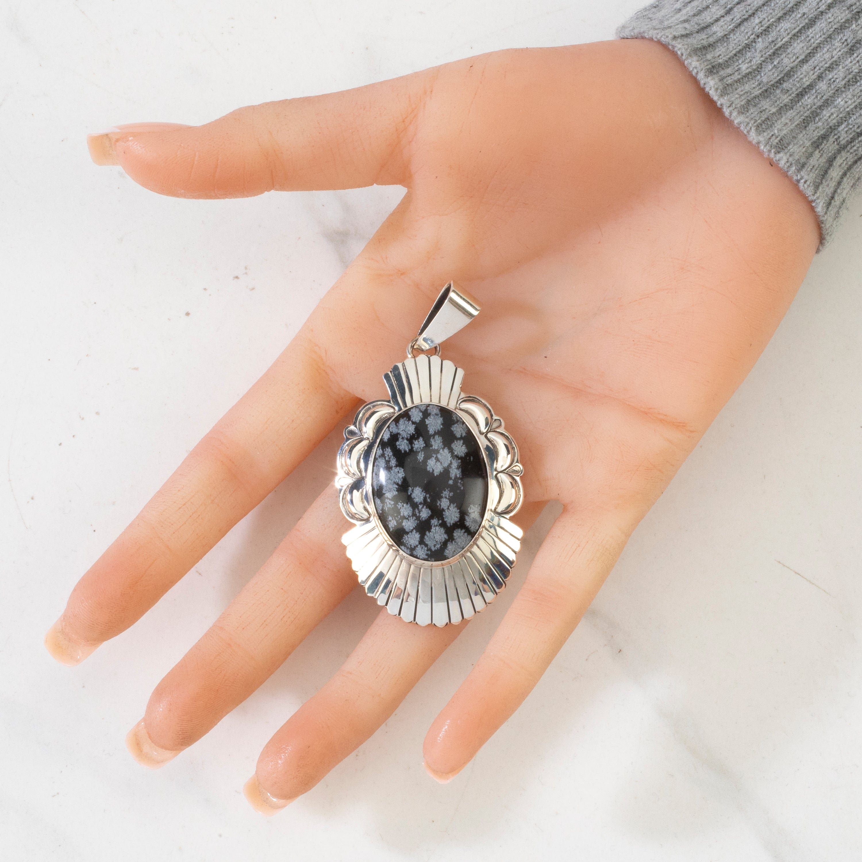 Kalifano Native American Jewelry Snowflake Obsidian Navajo USA Native American Made 925 Sterling Silver Pendant NAN700.017