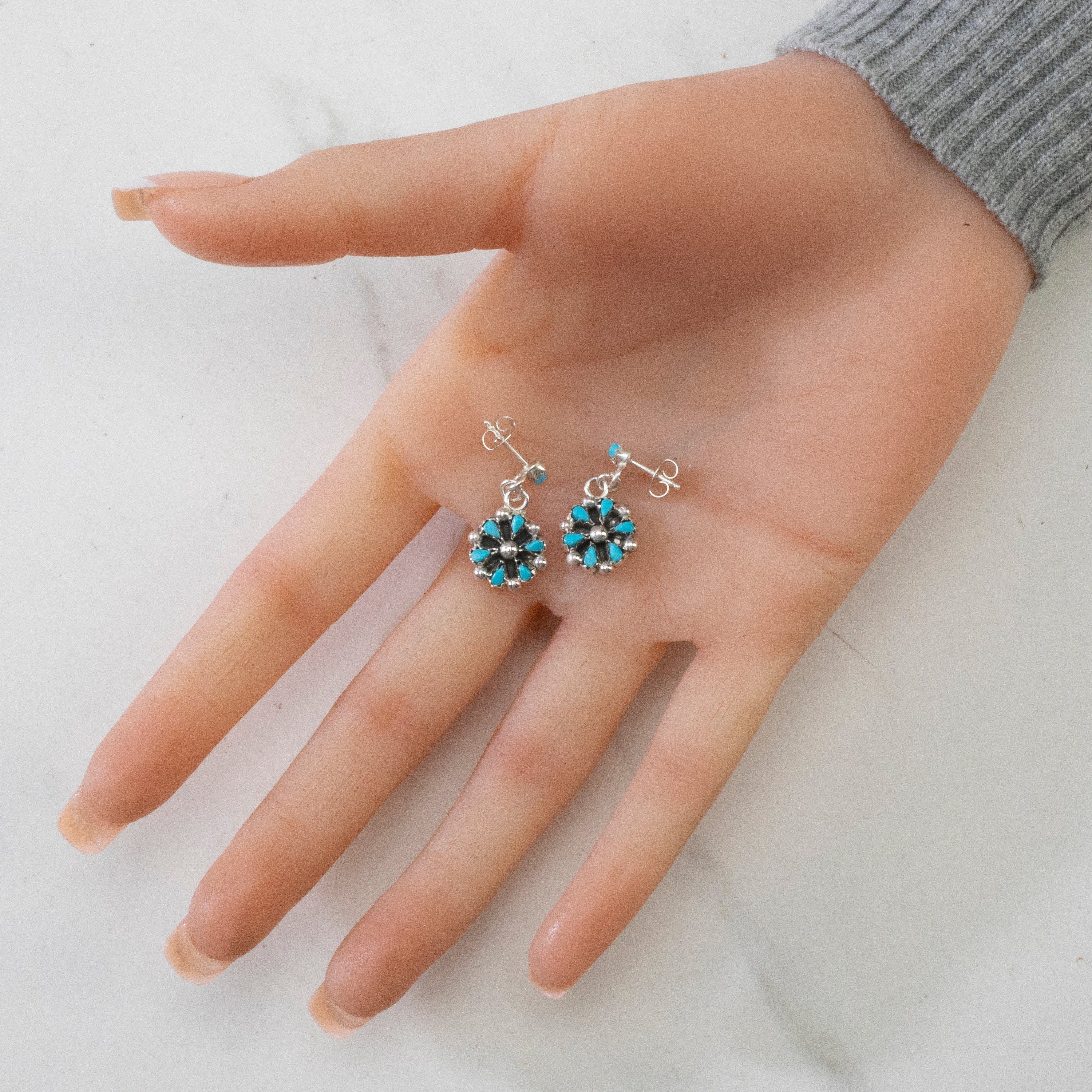 Kalifano Native American Jewelry Tricia Leekity Kingman Turquoise Flower USA Zuni Native American Made 925 Sterling Silver Earrings with Stud Backing NAE300.037