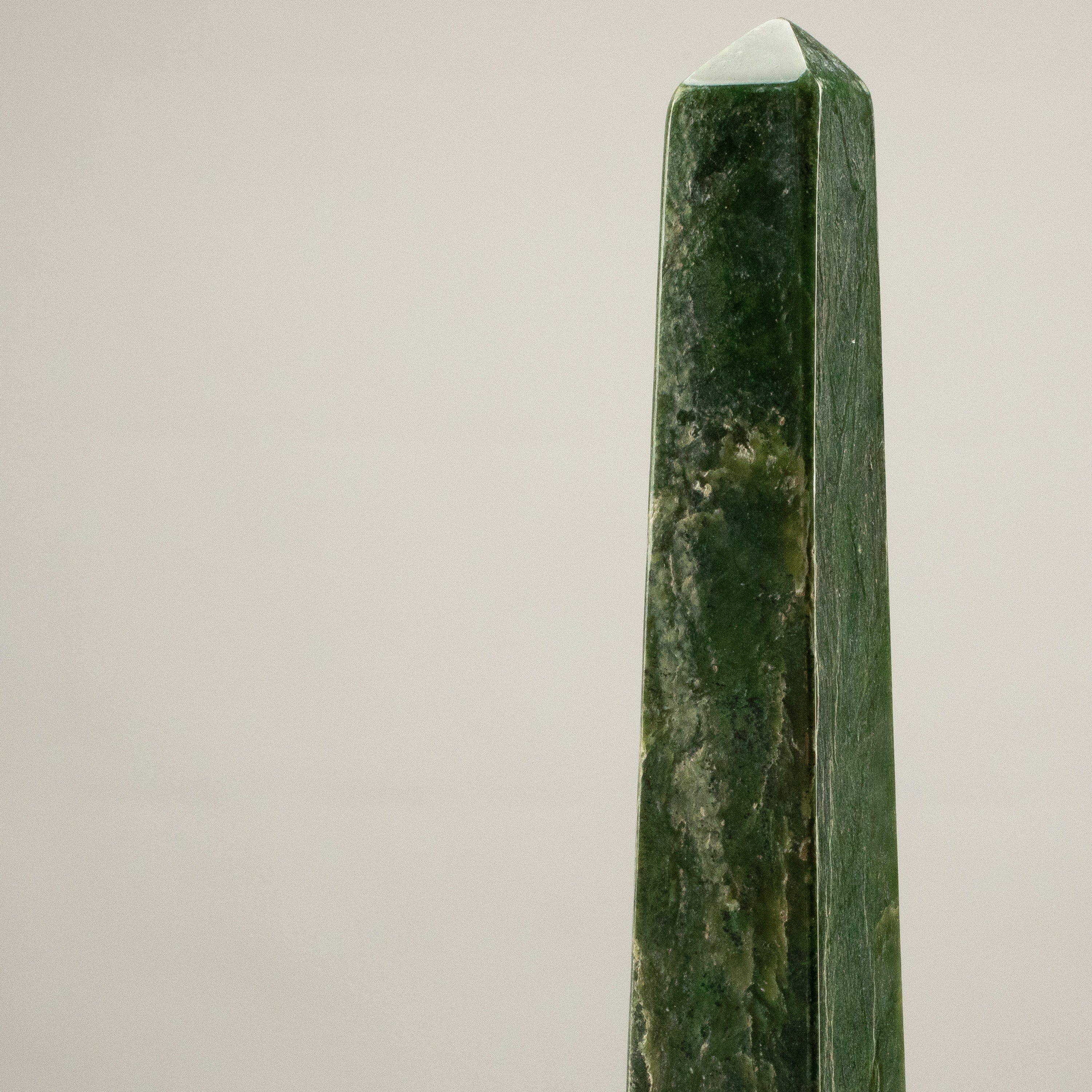 Kalifano Nephrite Jade Freeform Nephrite Jade Obelisk from Afghanistan - 16.5" / 6 lbs NJ2300.001