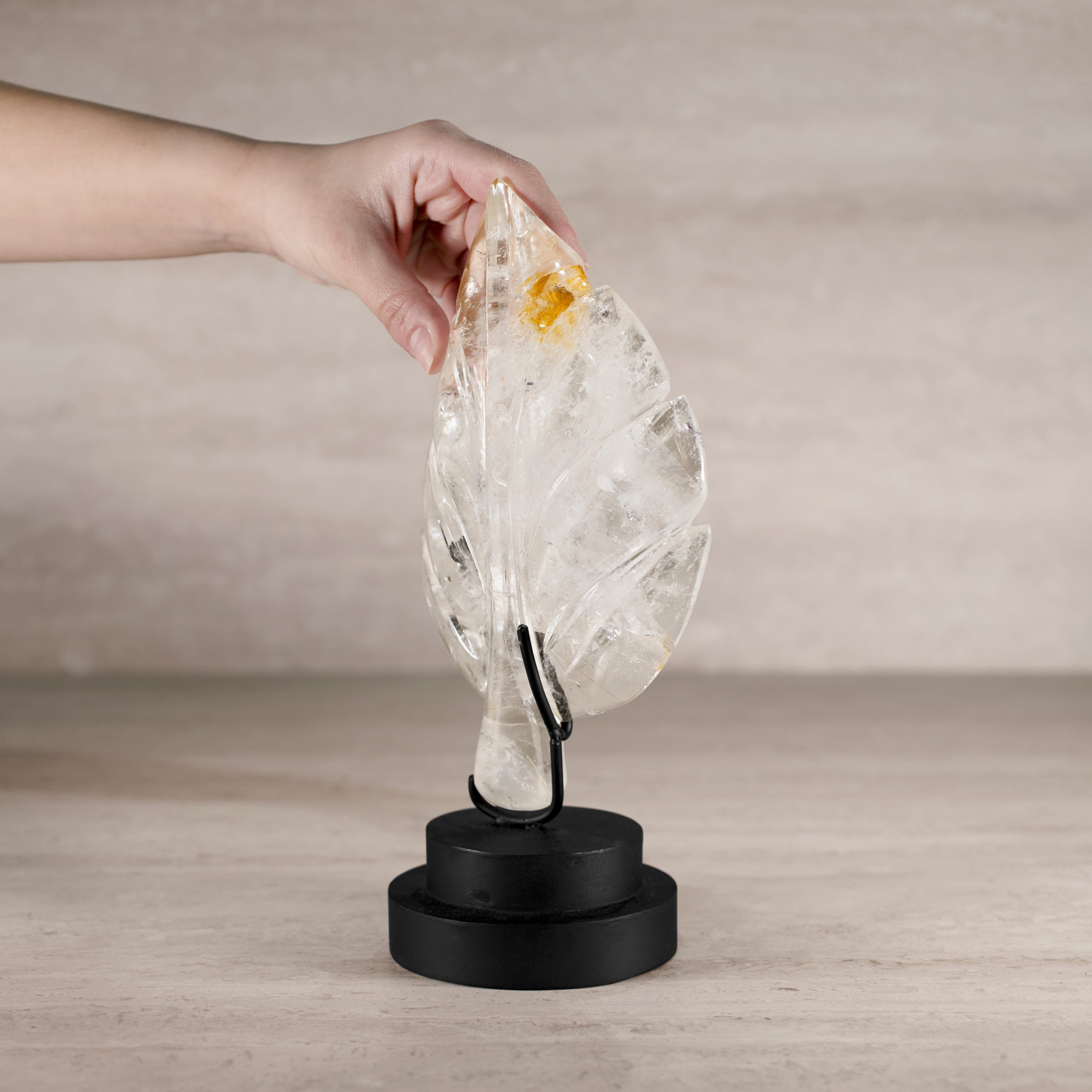 KALIFANO Quartz Natural Brazilian Quartz Leaf on Custom Stand - 10.5" / 840 g QZ12500.001