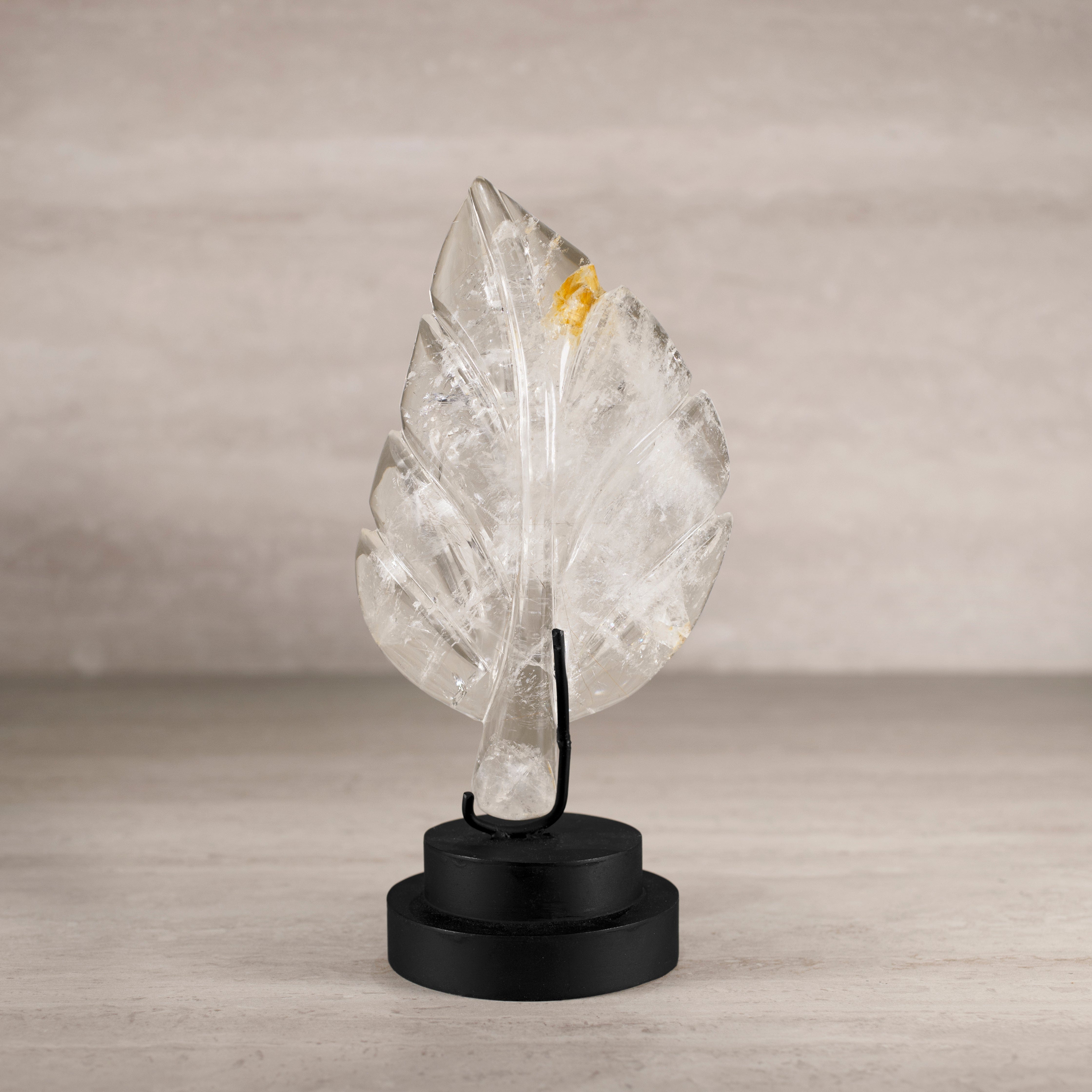 KALIFANO Quartz Natural Brazilian Quartz Leaf on Custom Stand - 10.5" / 840 g QZ12500.001