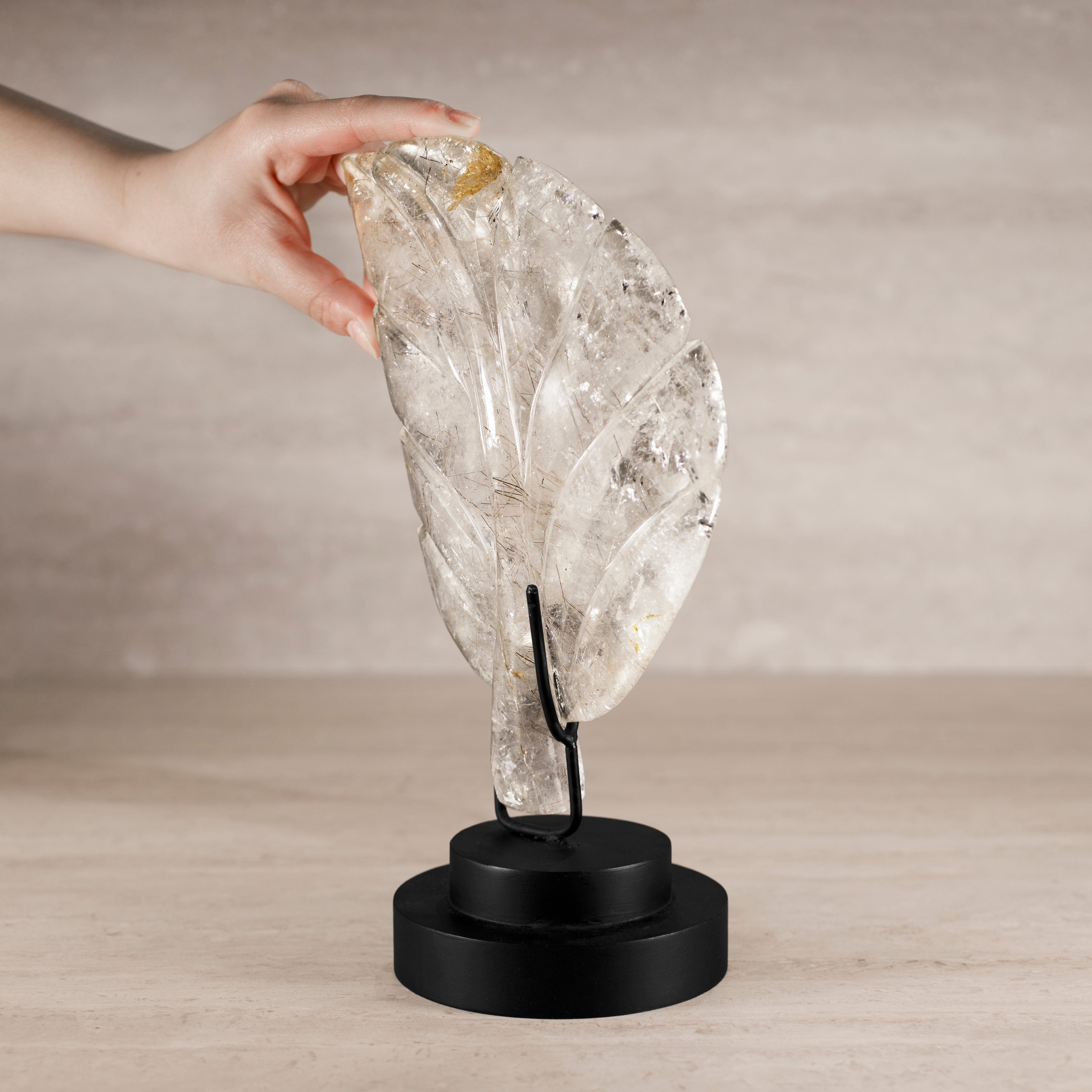 KALIFANO Quartz Natural Brazilian Quartz Leaf on Custom Stand - 11" / 1,100 g QZ19000.001
