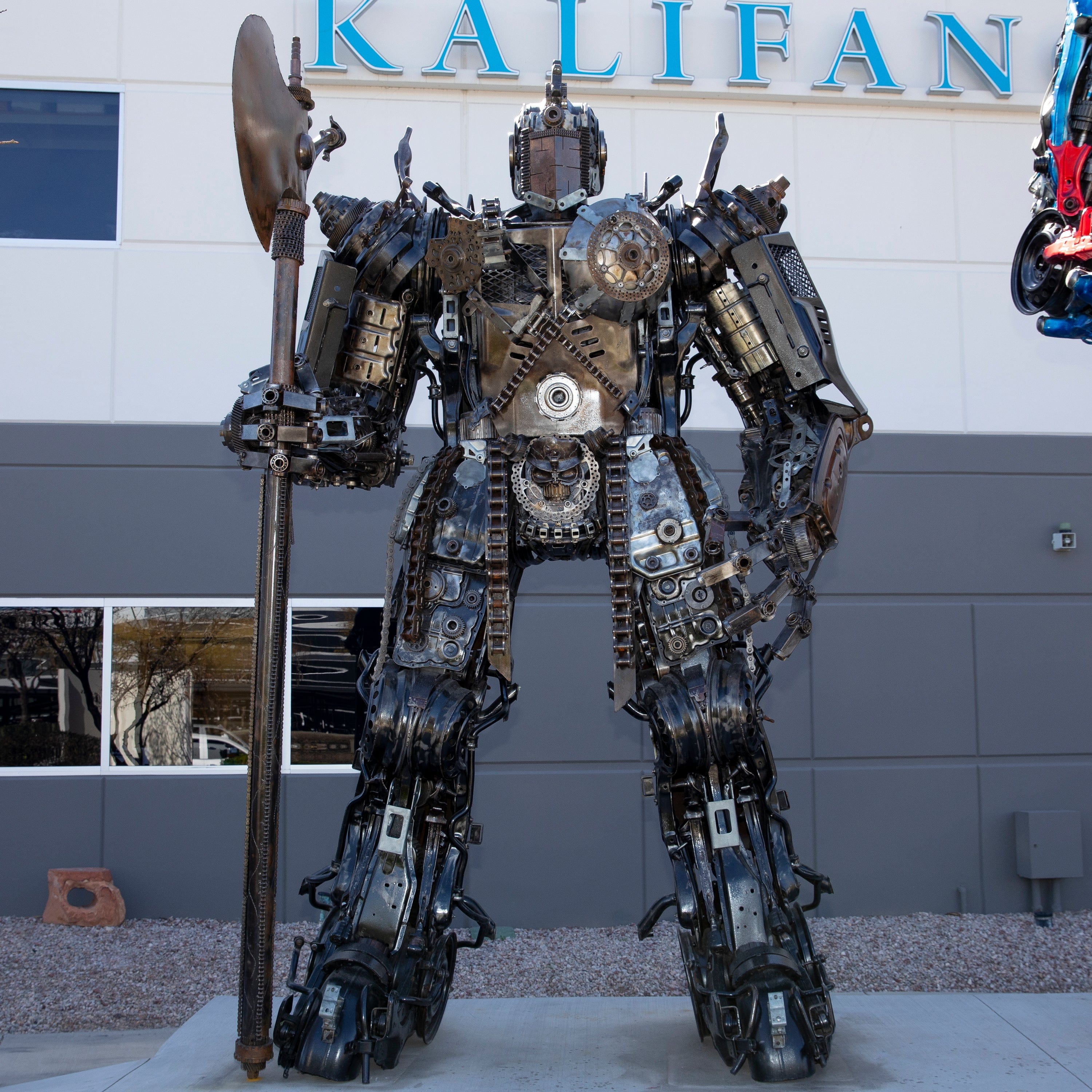 Kalifano Recycled Metal Art 11.5ft Knight Inspired Recycled Metal Art Sculpture RMS-KN350-S01