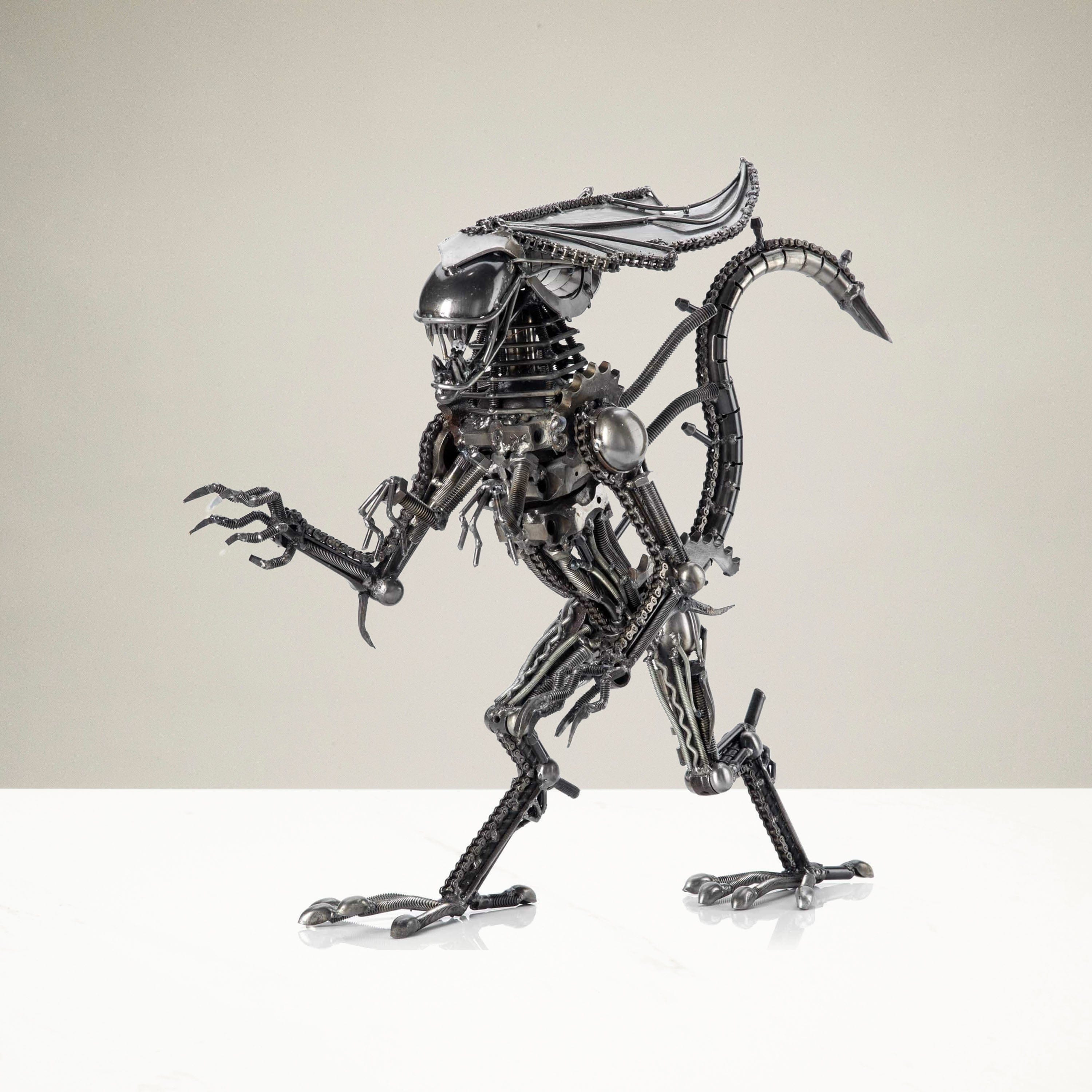 Kalifano Recycled Metal Art 18" Queen Alien Inspired Recycled Metal Sculpture RMS-QA45x40-S