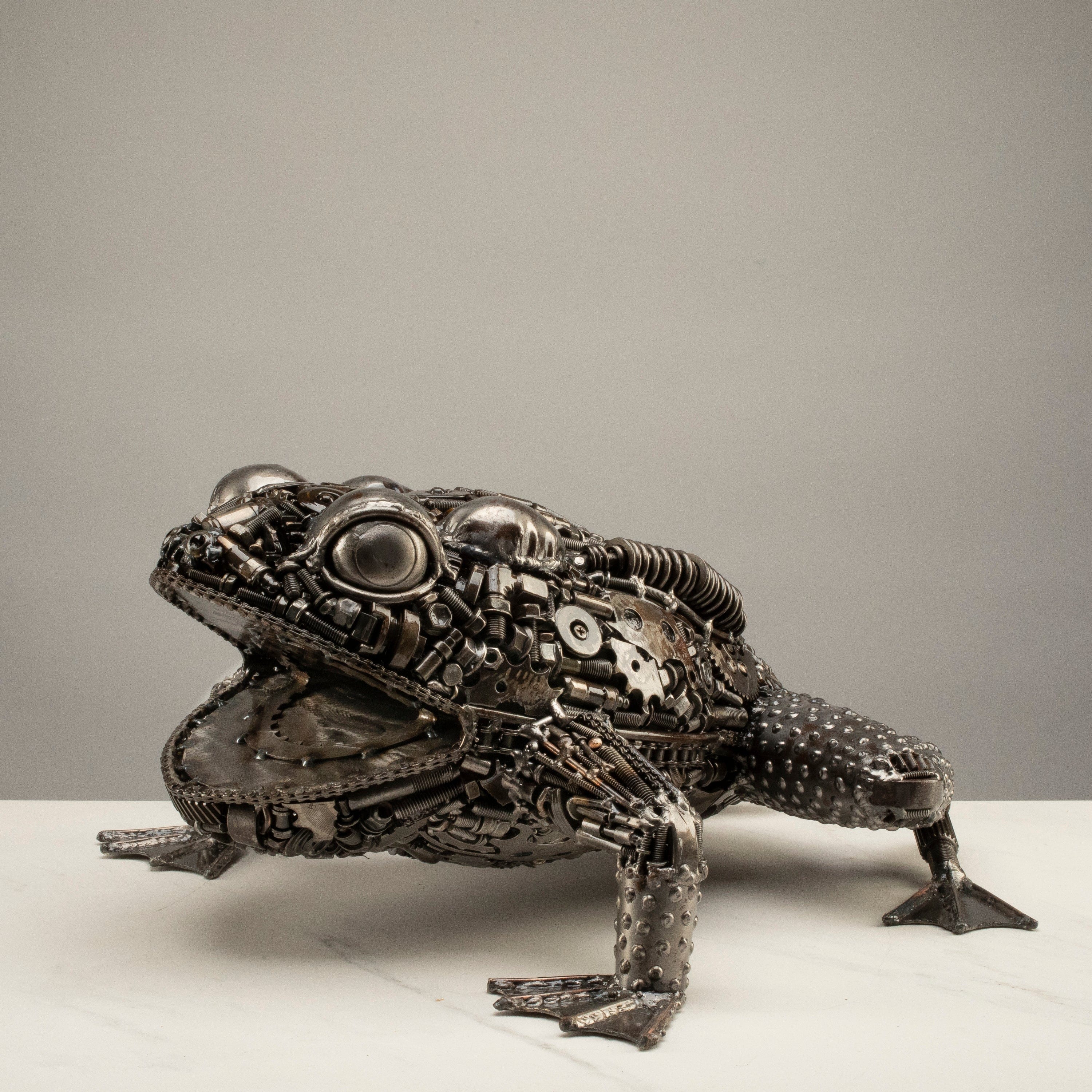KALIFANO Recycled Metal Art 20" Frog Inspired Recycled Metal Art Sculpture RMS-FR53x23-PK