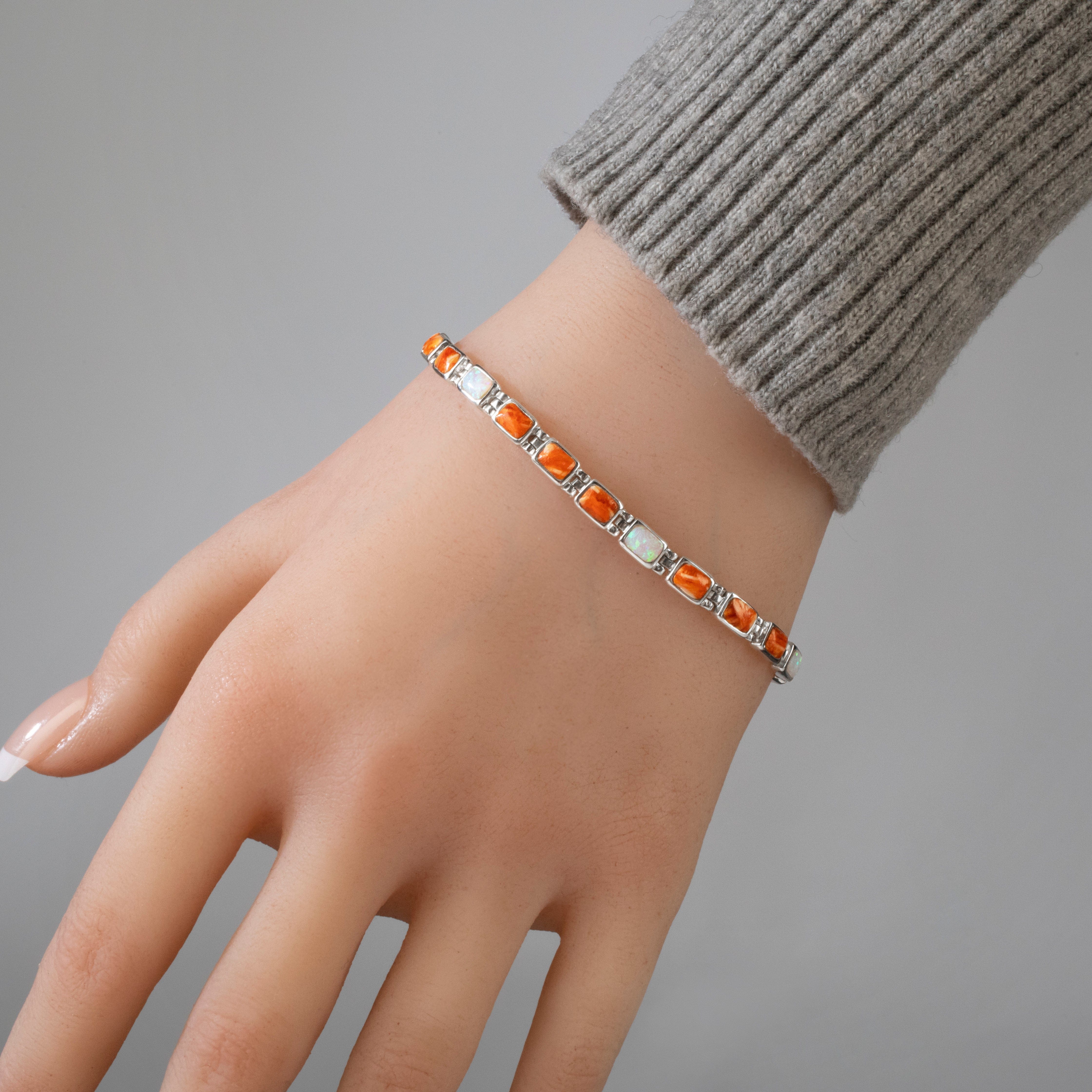 Kalifano Southwest Silver Jewelry Spiny Oyster Shell 925 Sterling Silver Bracelet USA Handmade with Opal Accent NMB.0207.SP