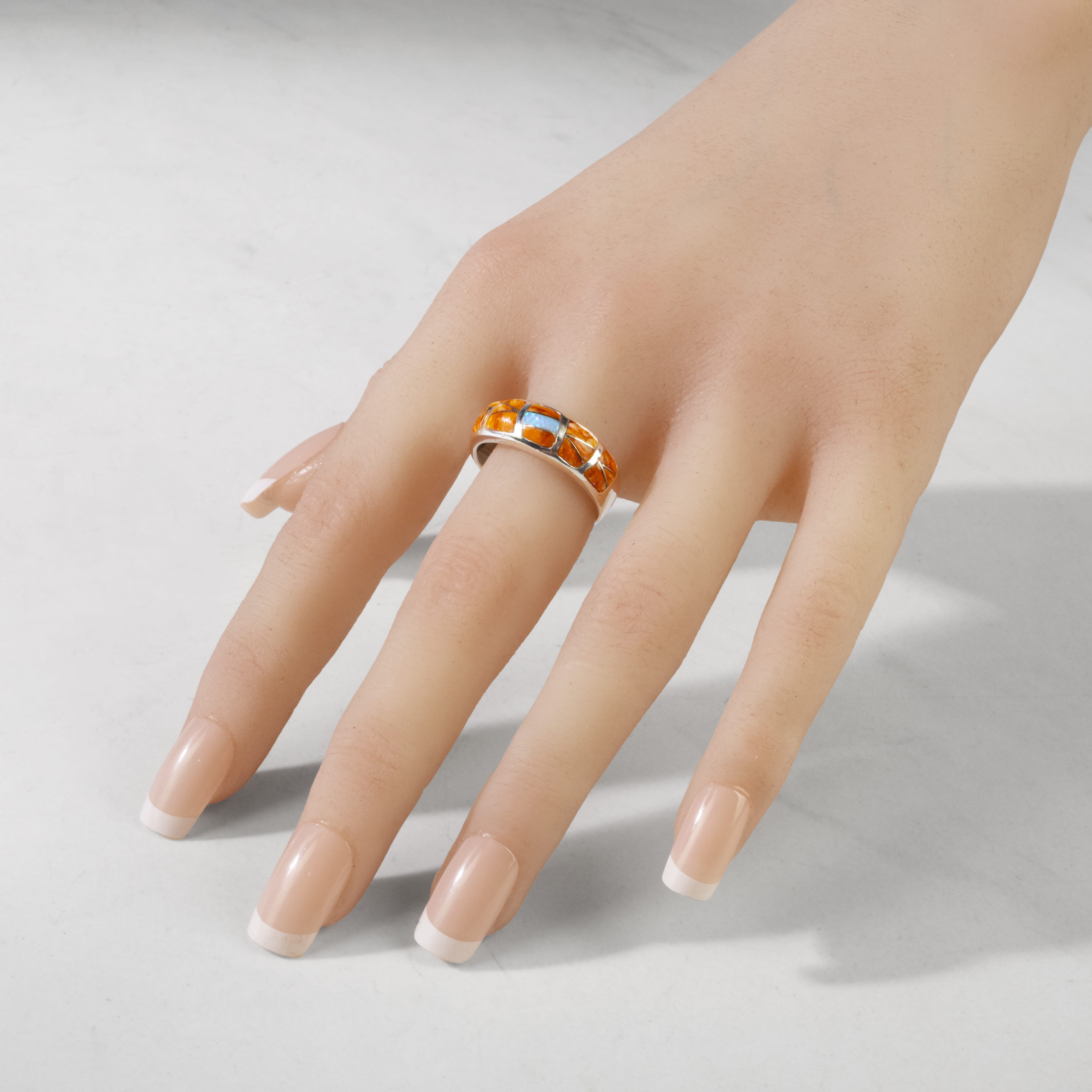 Kalifano Southwest Silver Jewelry Spiny Oyster Shell 925 Sterling Silver Ring Handmade with Laboratory Opal Accent