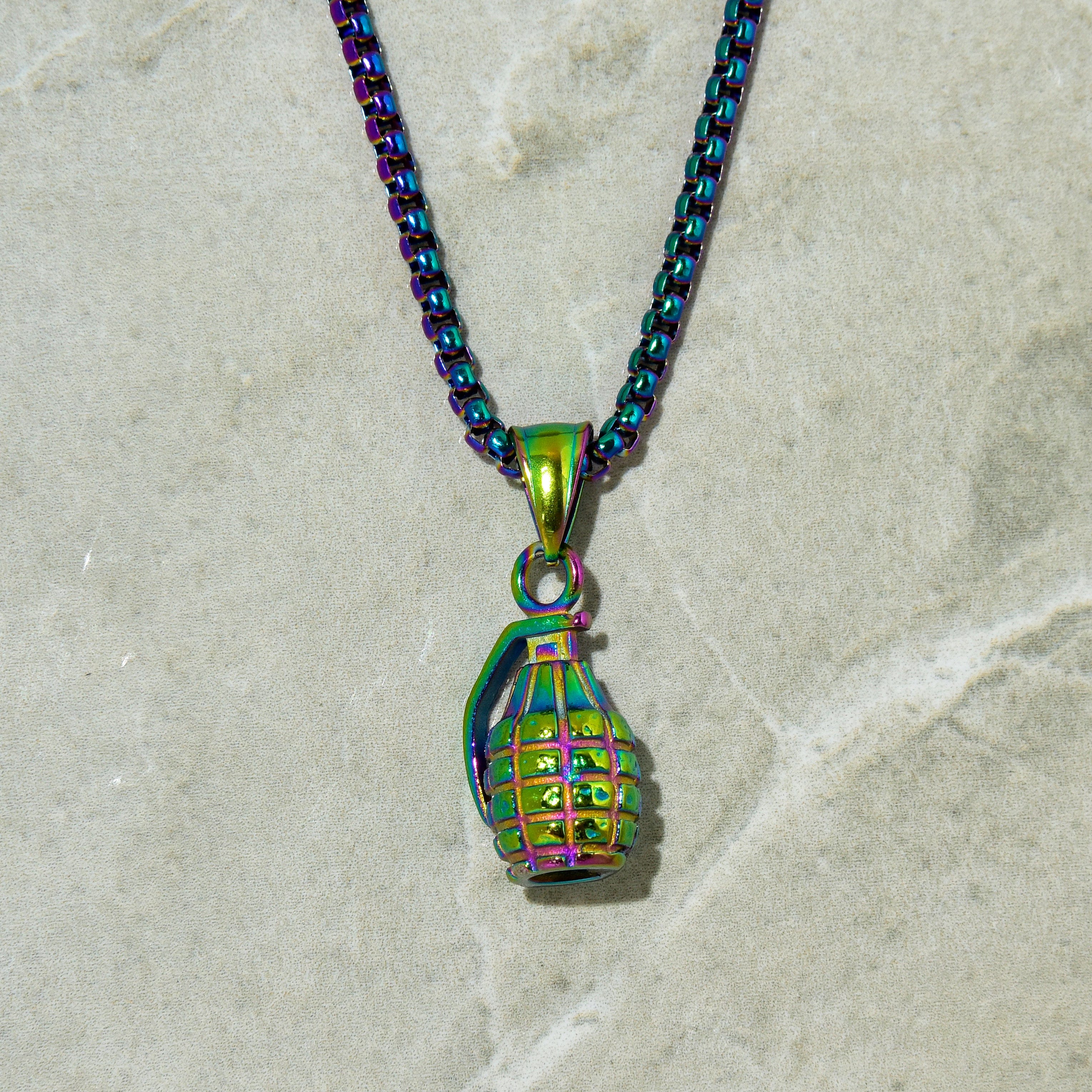 Kalifano Steel Hearts Jewelry Aurora Borealis Grenade Steel Hearts Necklace SHN501-AB