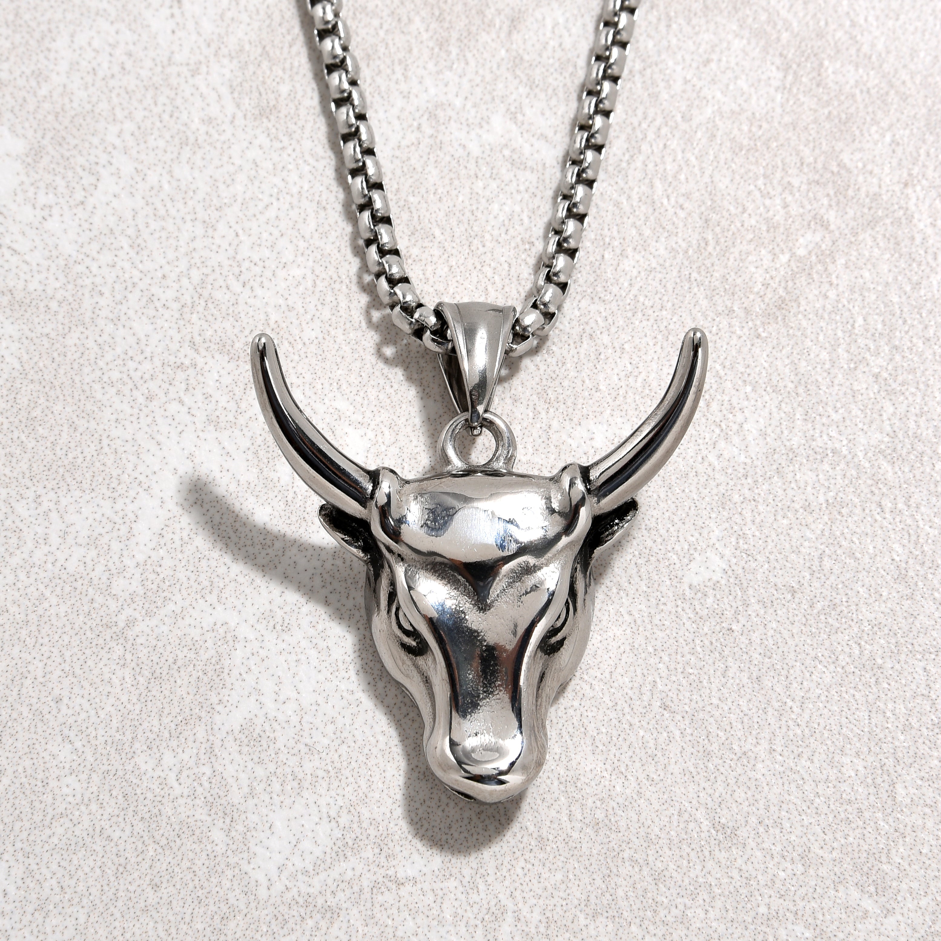 Kalifano Steel Hearts Jewelry Silver Bull Head Steel Hearts Necklace SHN517-S