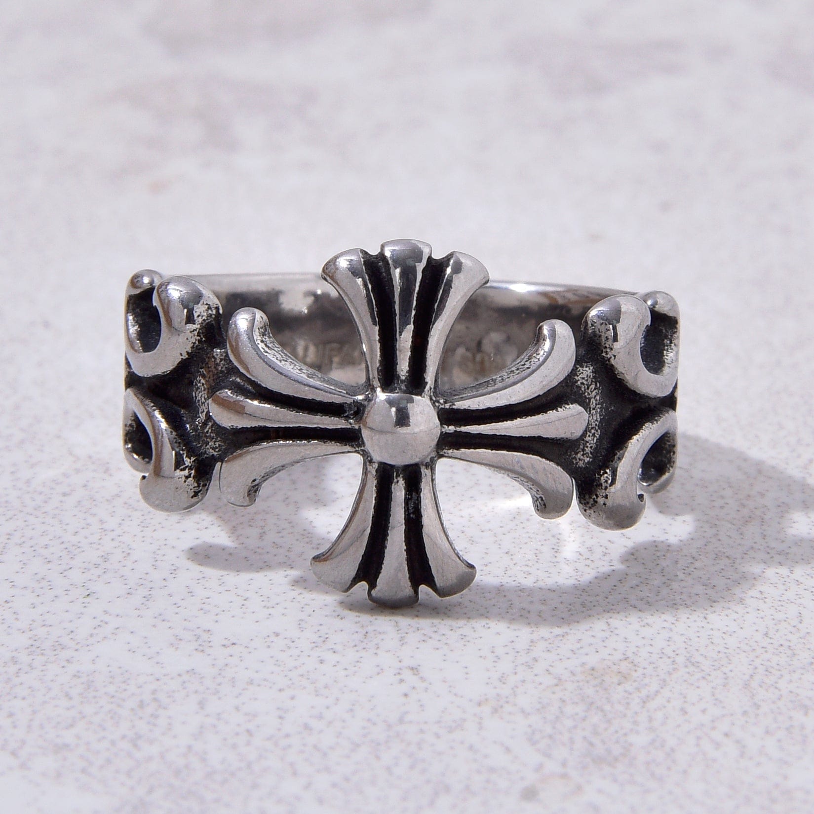 Kalifano Steel Hearts Jewelry Silver Cross Steel Hearts Ring