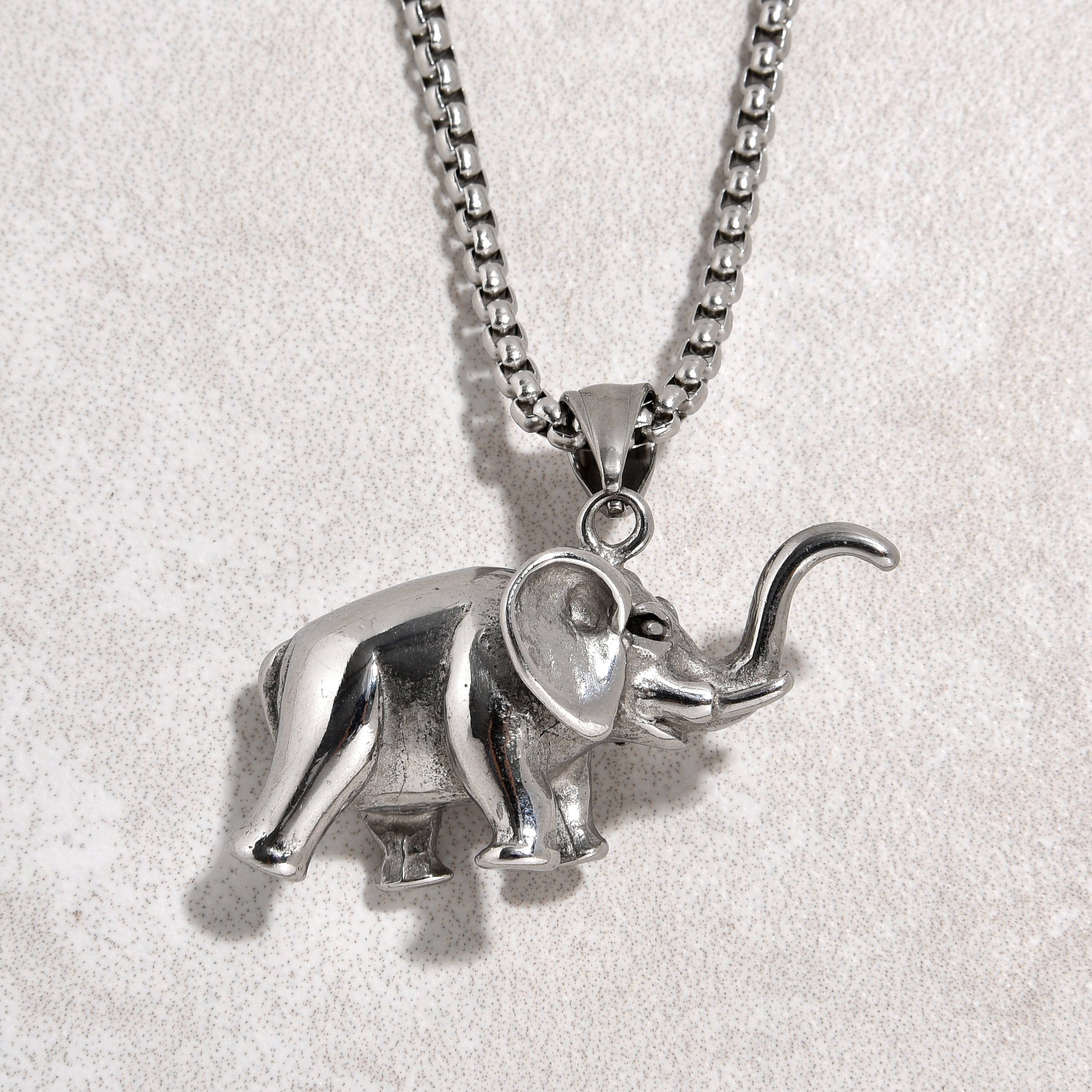 Kalifano Steel Hearts Jewelry Silver Elephant Steel Hearts Necklace SHN511-S