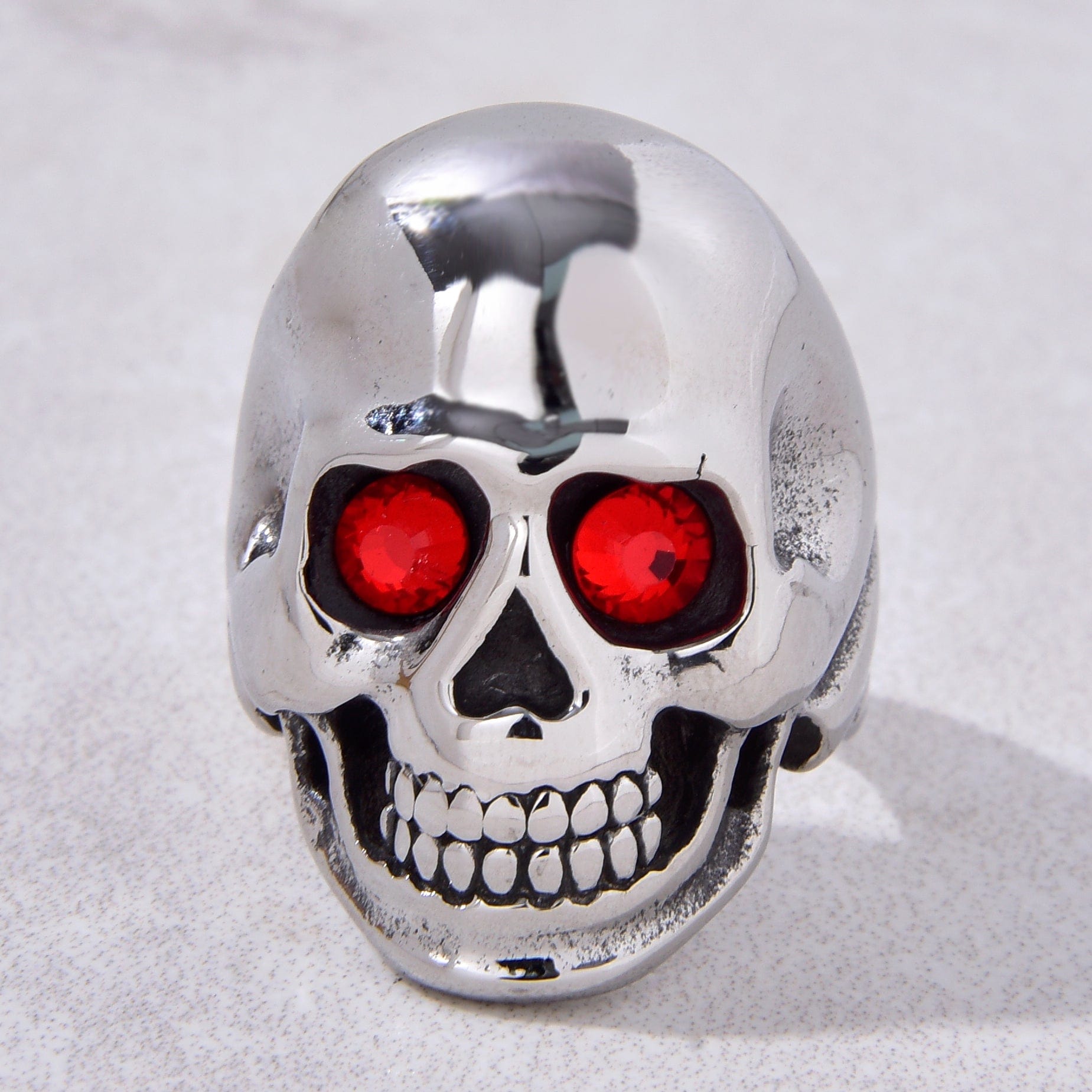 Kalifano Steel Hearts Jewelry Silver Punk Skull syn Ruby Steel Hearts Ring