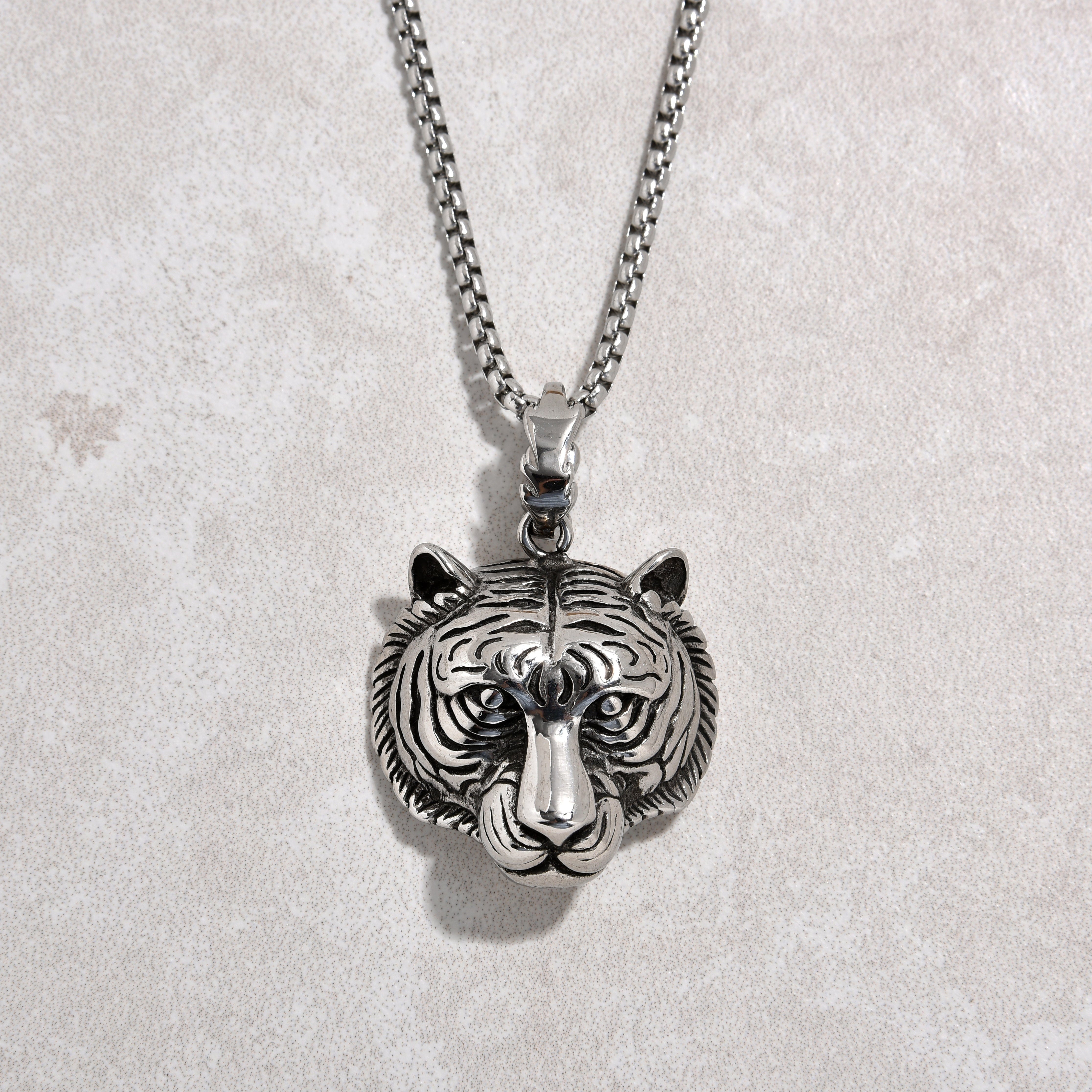 Kalifano Steel Hearts Jewelry Silver Tiger Steel Hearts Necklace SHN521-S
