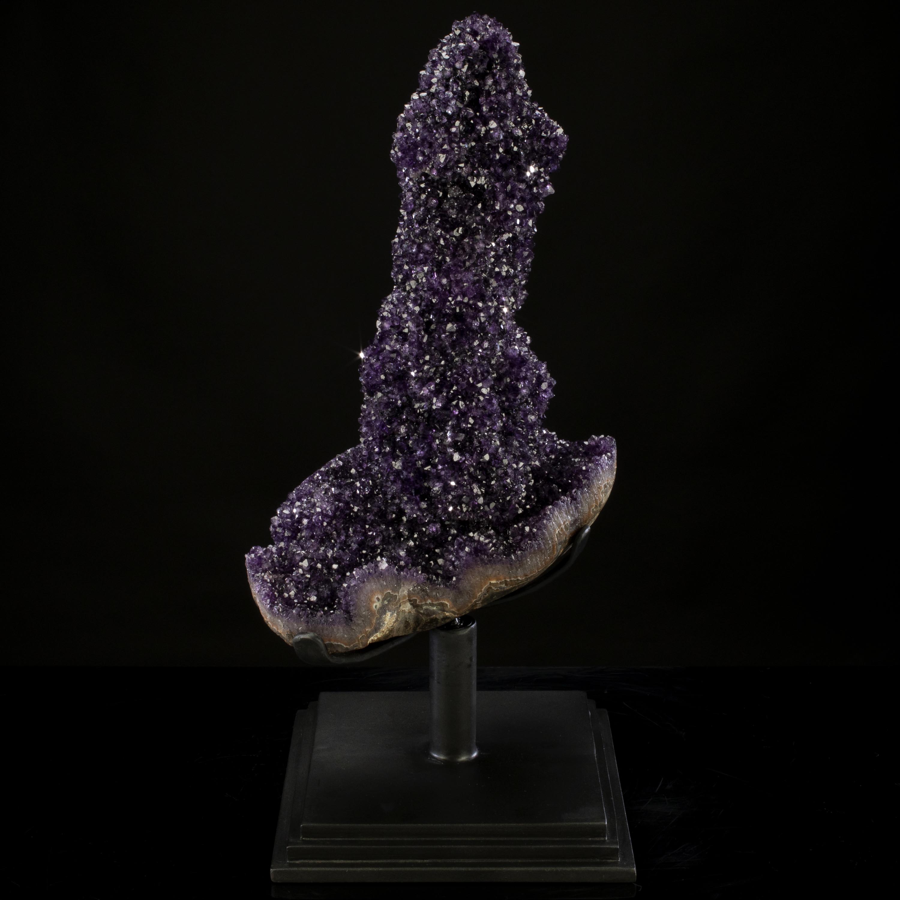 KALIFANO Amethyst Uruguayan Amethyst Geode Specimen 25.5" / 70 lbs (Alex Private Collection) UAG400000.001