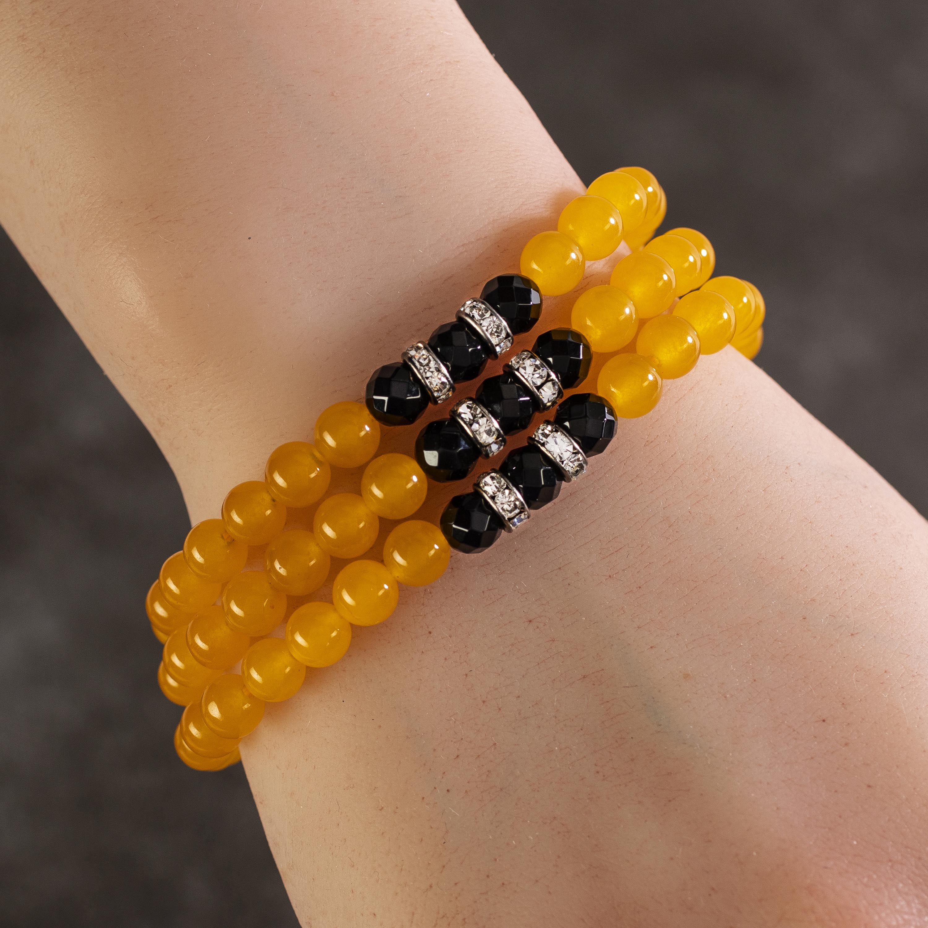 Kalifano Gemstone Bracelets Yellow Agate 6mm Beads with Black Agate and Silver Crystal Accent Beads Triple Wrap Elastic Gemstone Bracelet WHITE-BGI3-065
