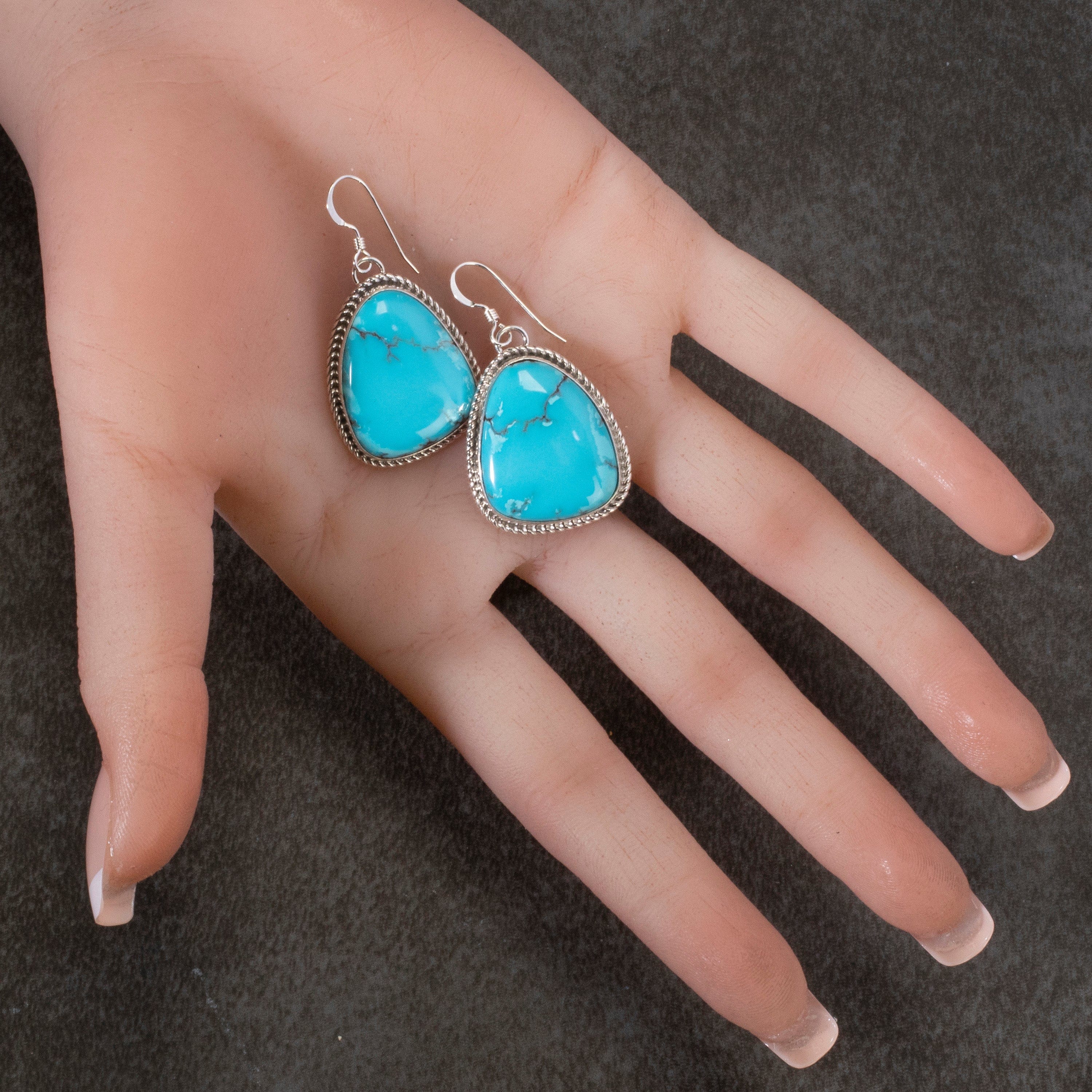 Kalifano Native American Jewelry Kingman Turquoise USA Native American Made 925 Sterling Silver Dangly Earrings with French Hook NAE600.013