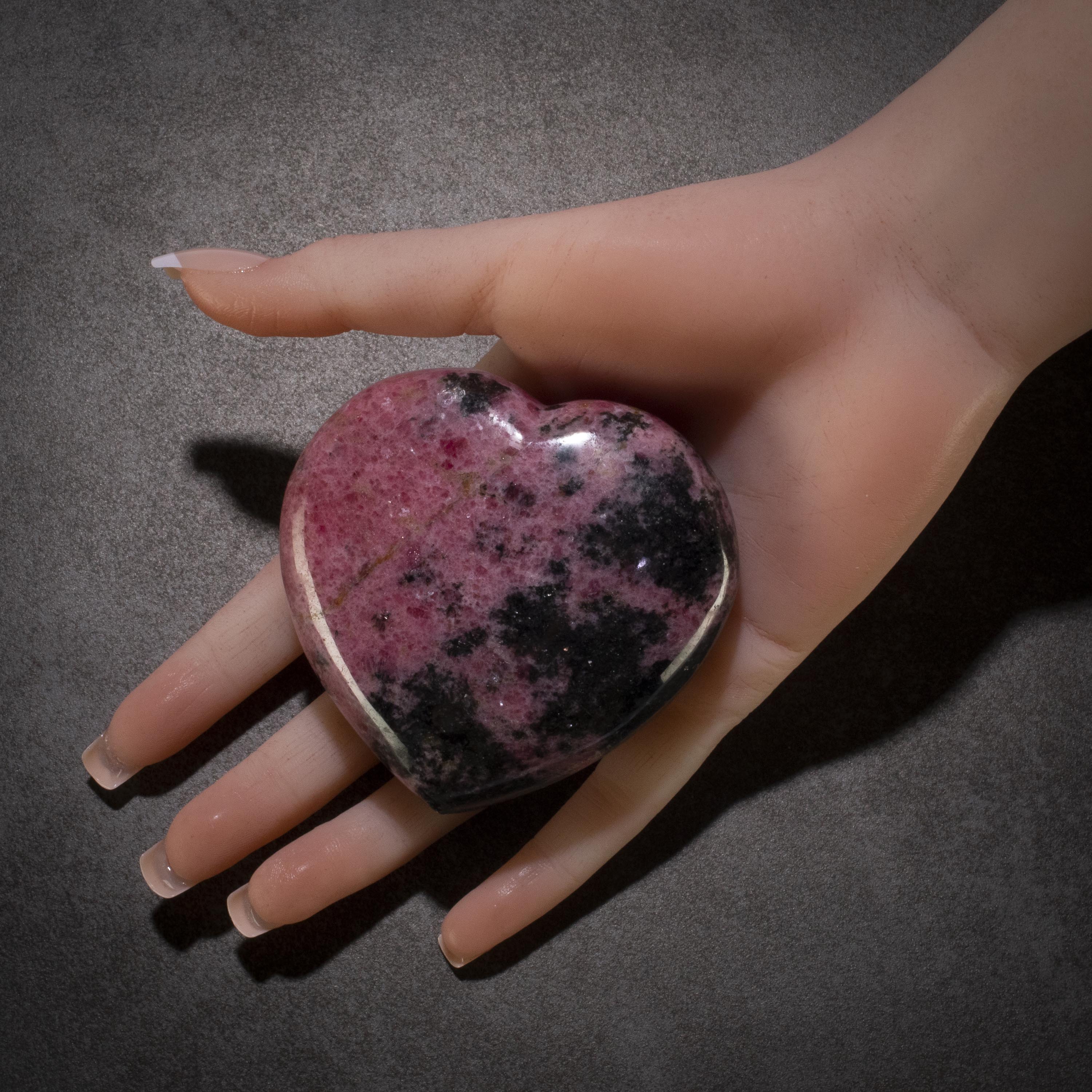 KALIFANO Rhodonite Rhodonite Gemstone Heart Carving 500g / 3.5in. GH400-RD