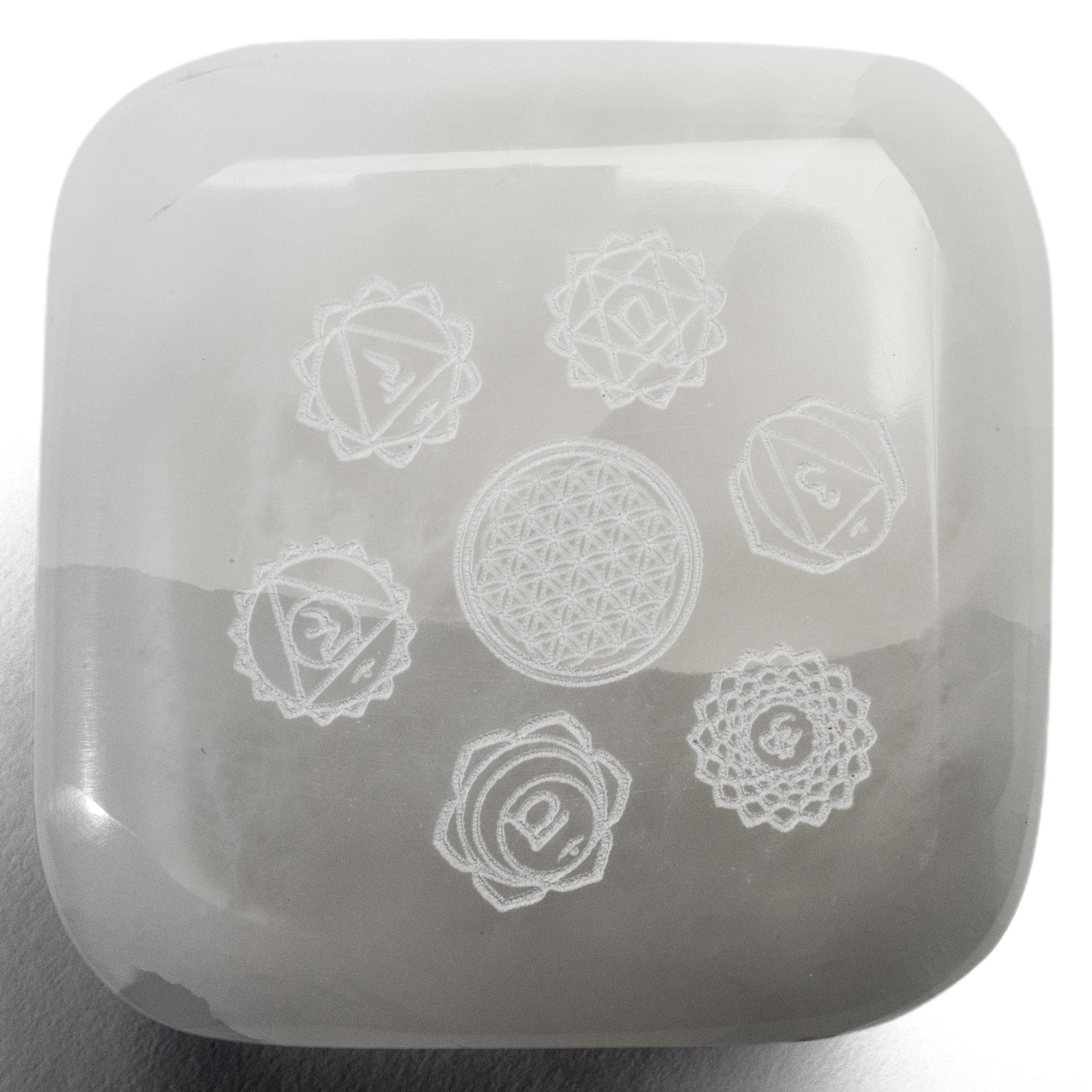 KALIFANO Selenite Selenite Chakra Crystal Charging Cube SC80-C